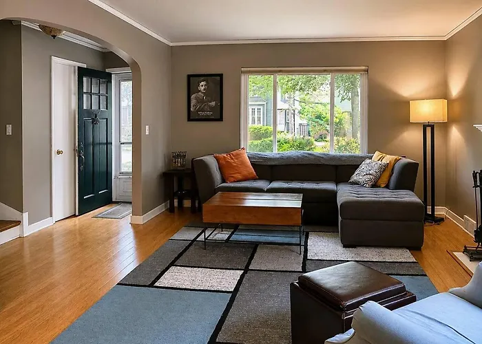 Coming 9/28 $80k Designer Reno, Walk To Ryan Field